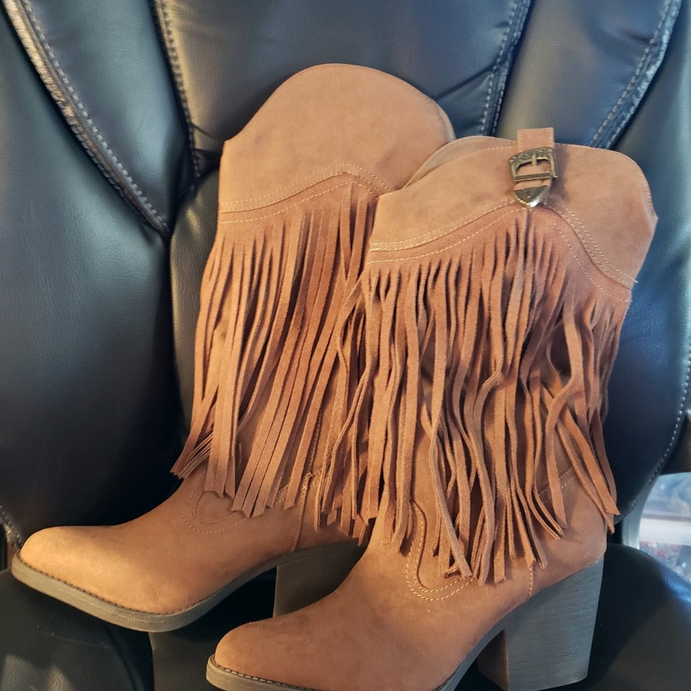 MADDEN GIRL WESTERN  BOOTS WITH FRINGE...NWOT...
